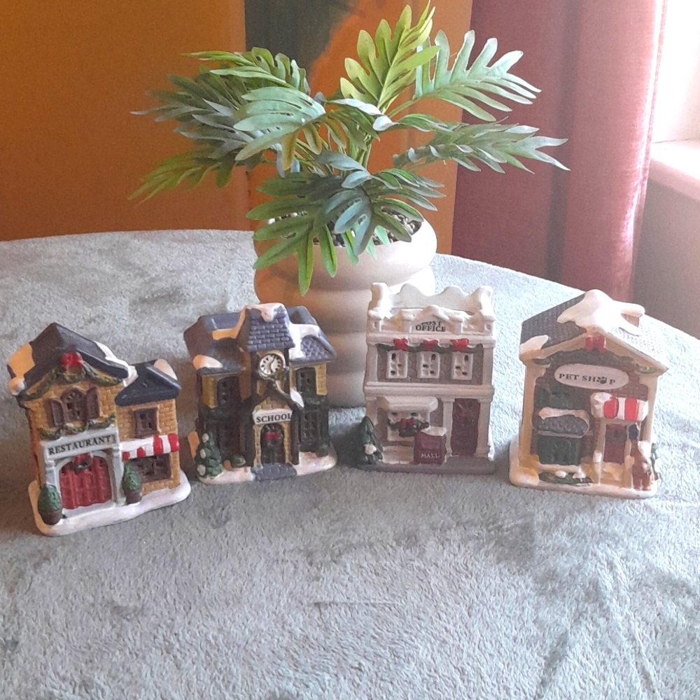 CHRISTMAS VILLAGE